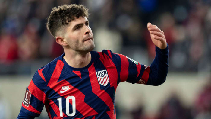 Christian Pulisic scores in a World Cup qualifier for the USMNT